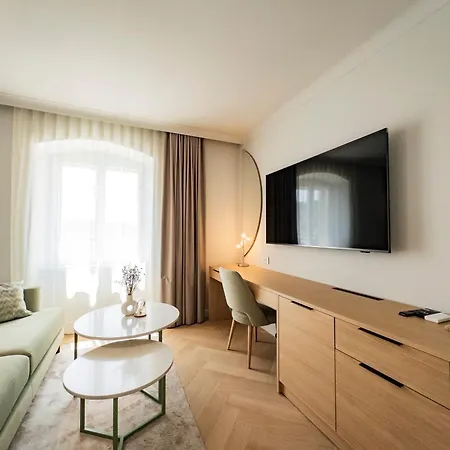 Topaz Apartment